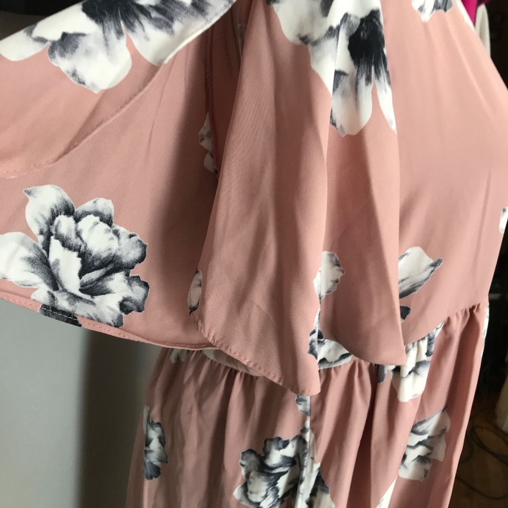 Dress - Picture 2 of 6